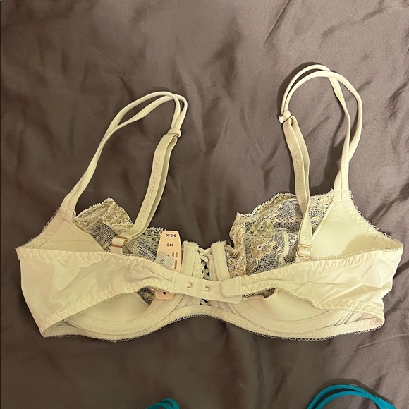Victoria's Secret Cream and Blue Lace Bras - Picture 3 of 6